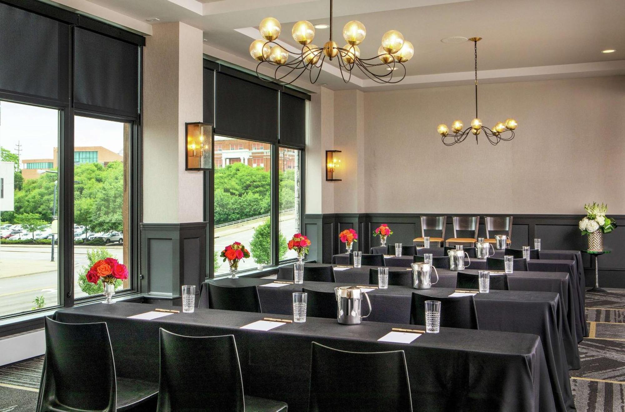 Doubletree By Hilton Youngstown Downtown المظهر الخارجي الصورة