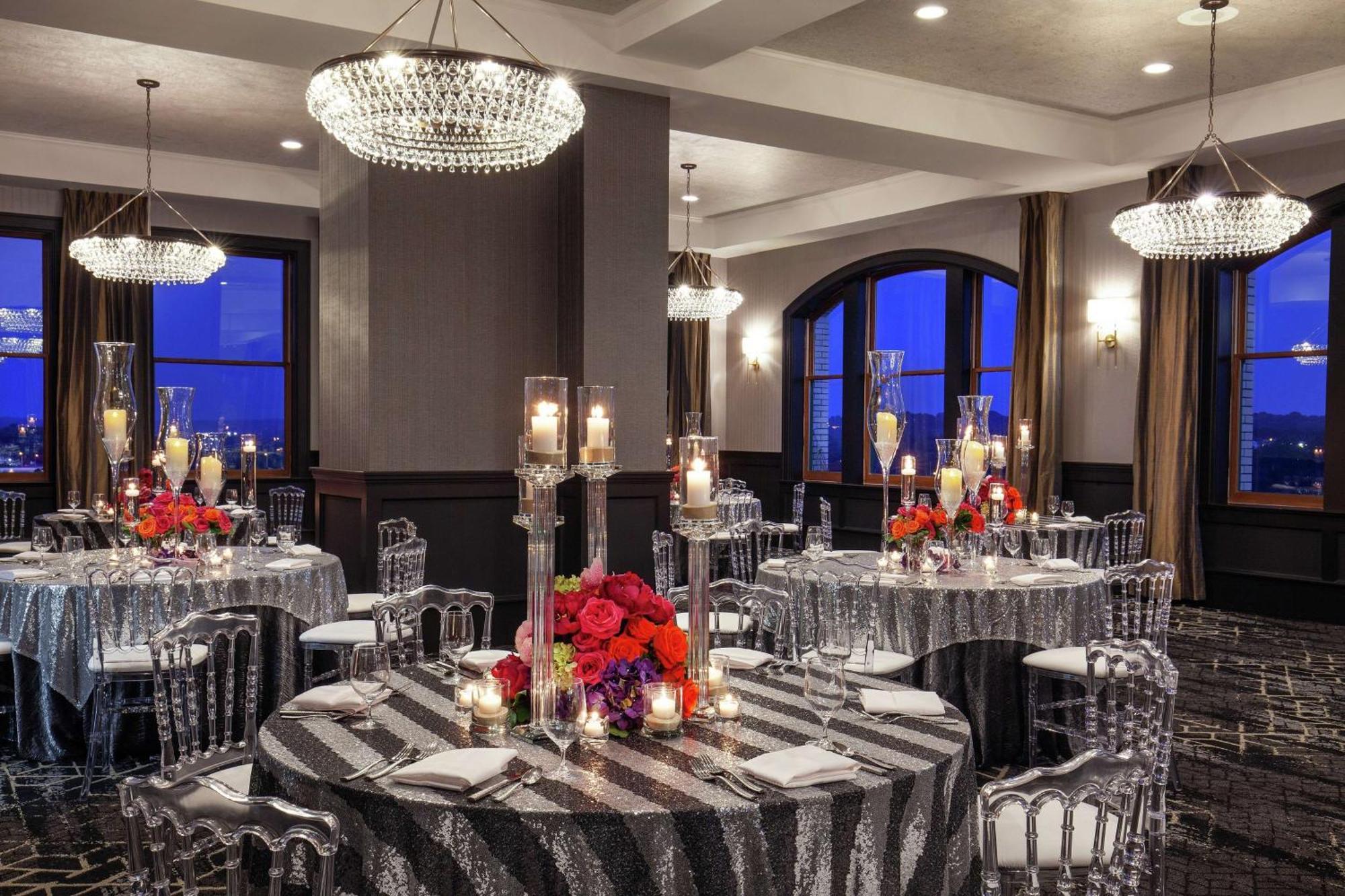 Doubletree By Hilton Youngstown Downtown المظهر الخارجي الصورة